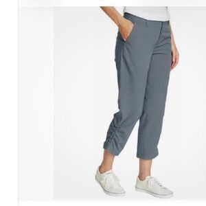 Eddie Bauer  Crop Capri Pants Cargo Pocket Olive 
Women's Size. S/CH